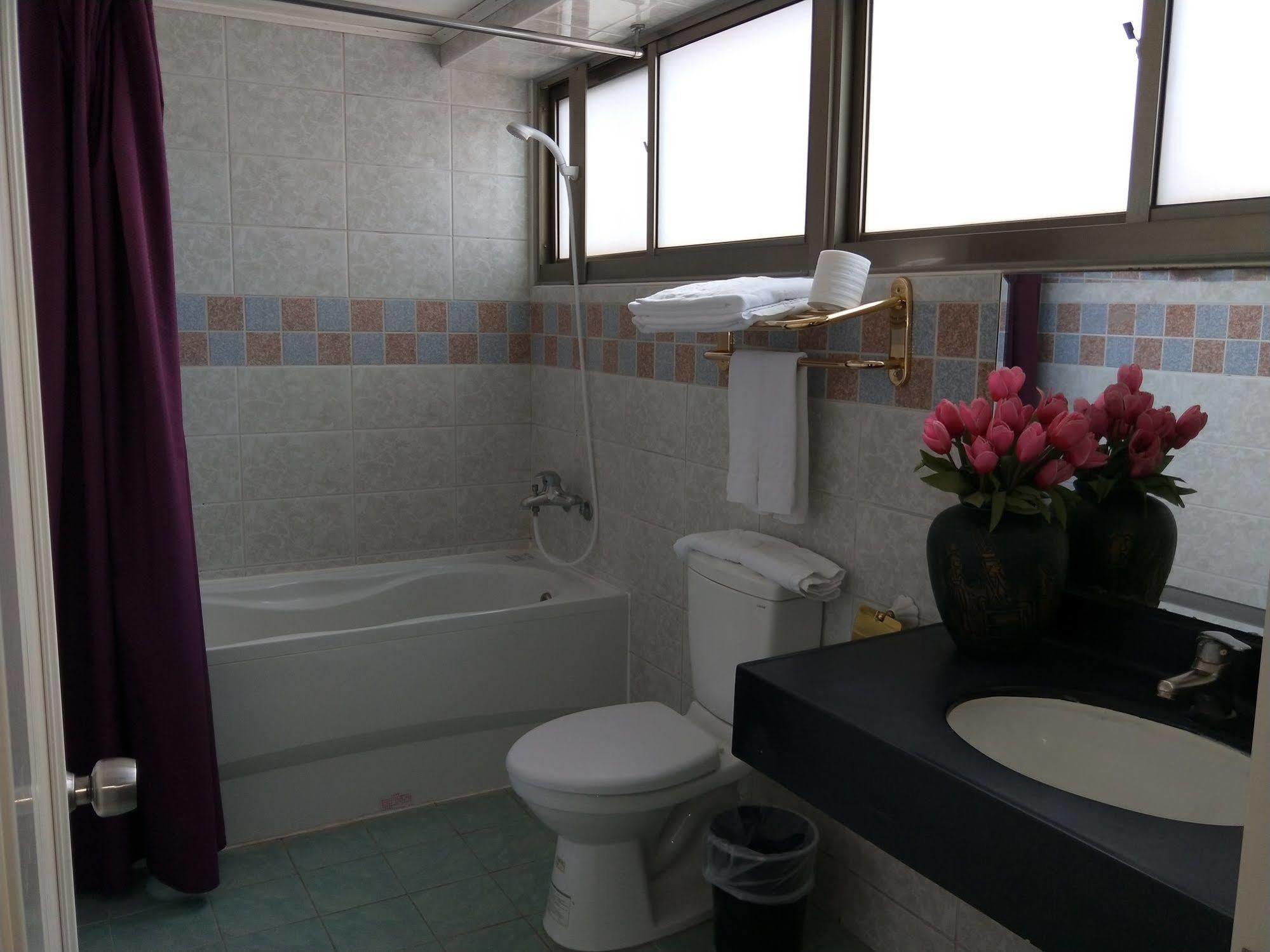 Berkeley Business Hotel Zhongzheng 신주 외부 사진