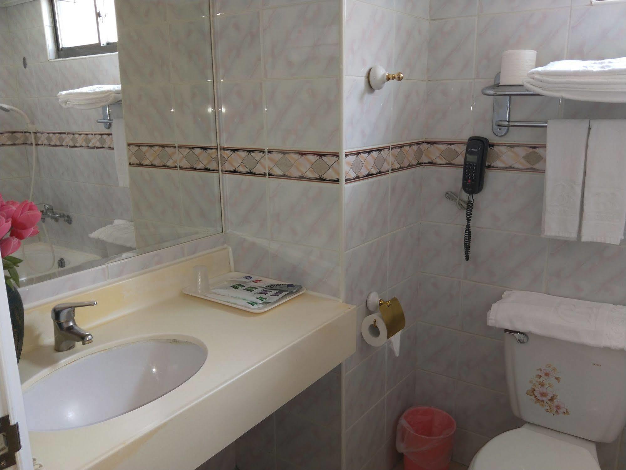 Berkeley Business Hotel Zhongzheng 신주 외부 사진