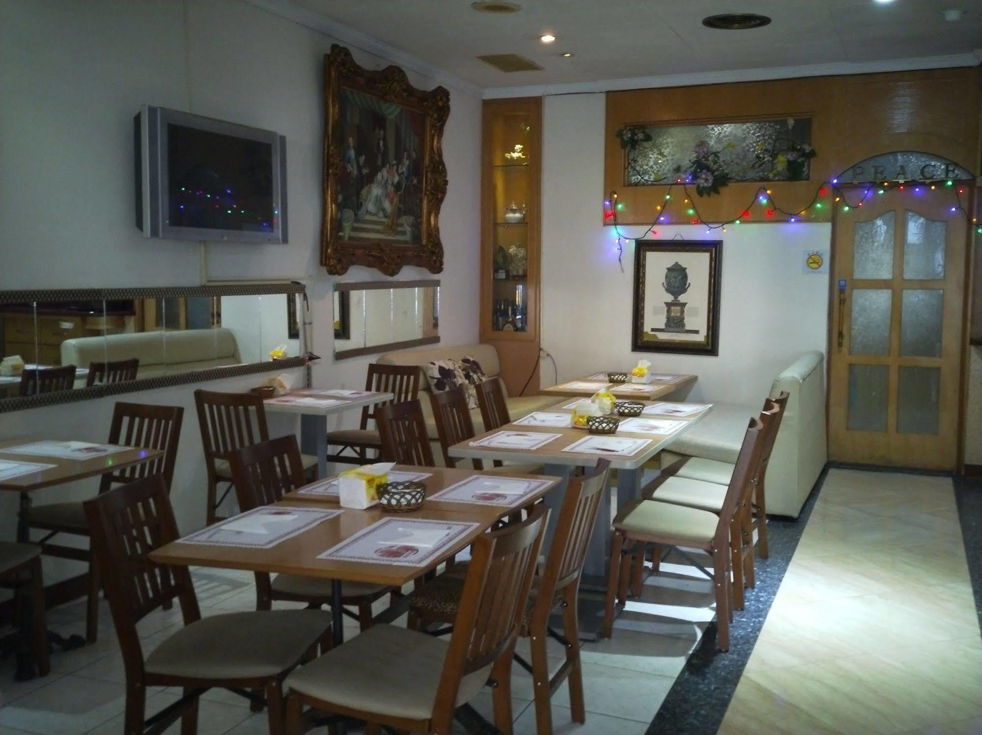 Berkeley Business Hotel Zhongzheng 신주 외부 사진