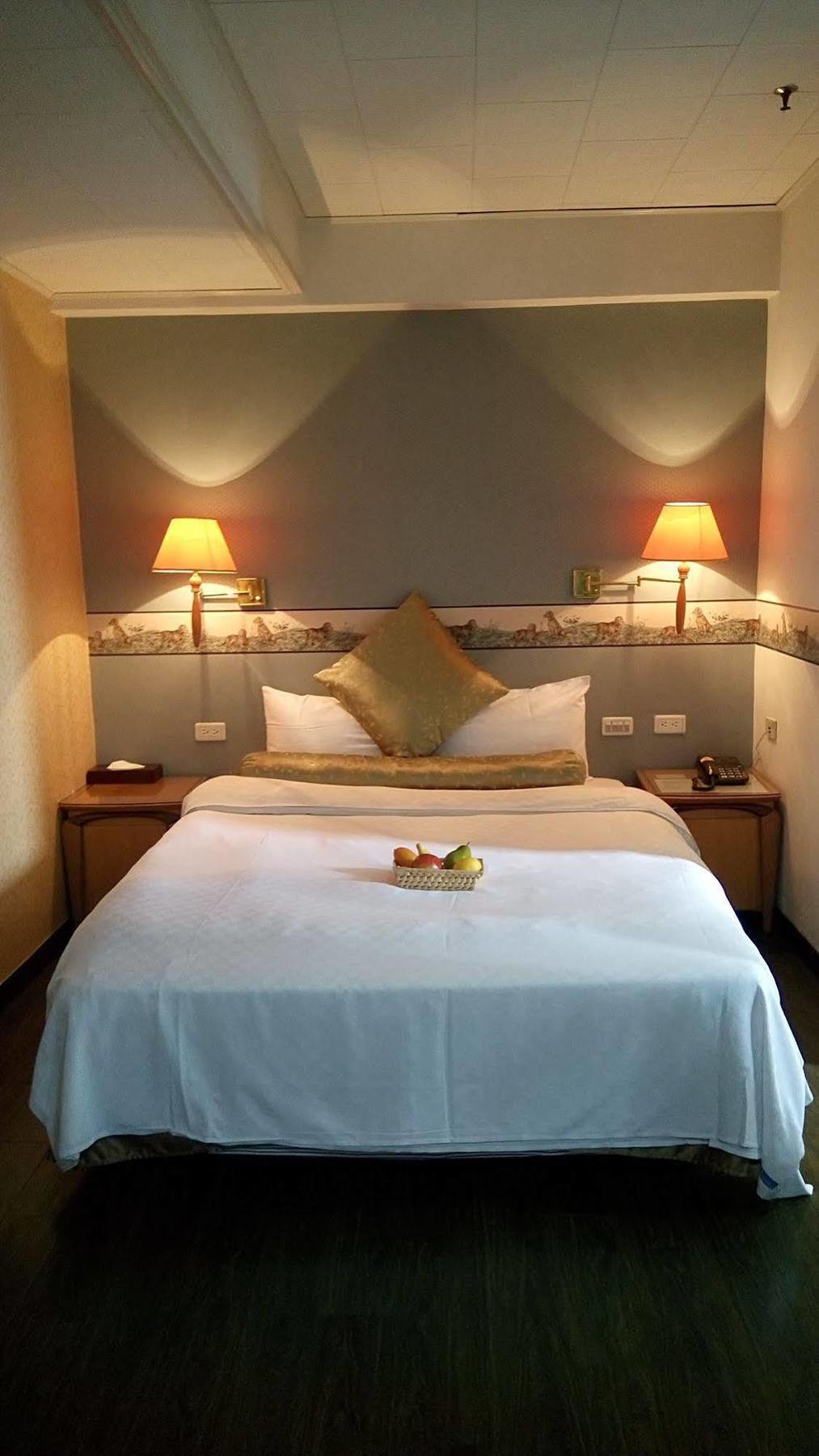 Berkeley Business Hotel Zhongzheng 신주 외부 사진