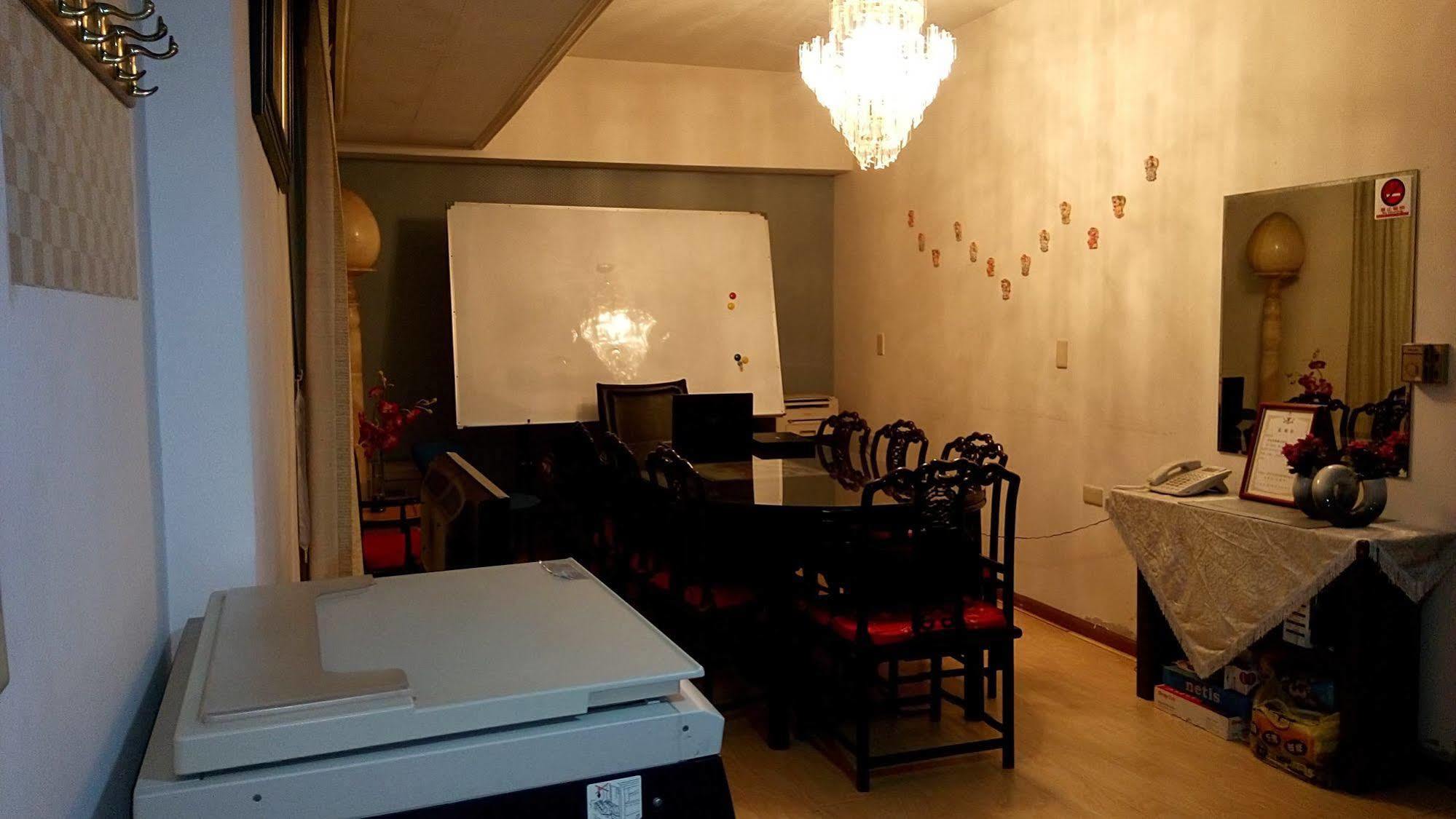 Berkeley Business Hotel Zhongzheng 신주 외부 사진