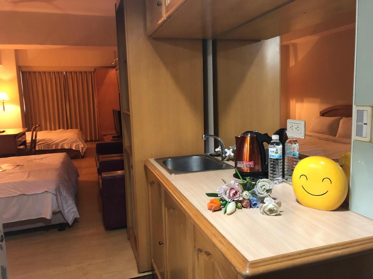 Berkeley Business Hotel Zhongzheng 신주 외부 사진